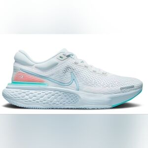 Nike ZoomMX Invincible Run Flynit Sneakers